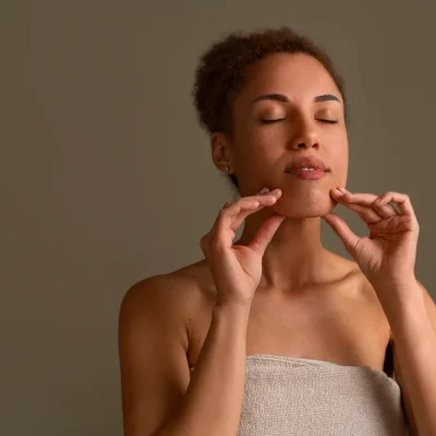 Quais os principais procedimentos realizados na feminização facial?